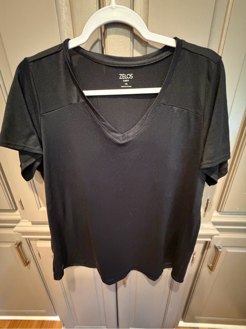 ZELOS Black V-Neck Short Sleeve Tee
